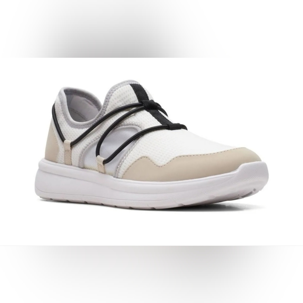 Clarks Cloudsteppers Ezera Skip Slip-On Sneaker - Women's 8.5